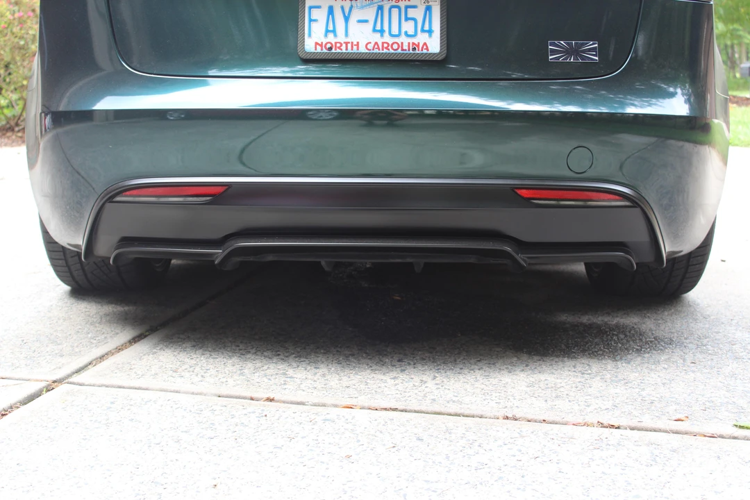 2024 Tesla Model 3 Performance - Image 24 of 31