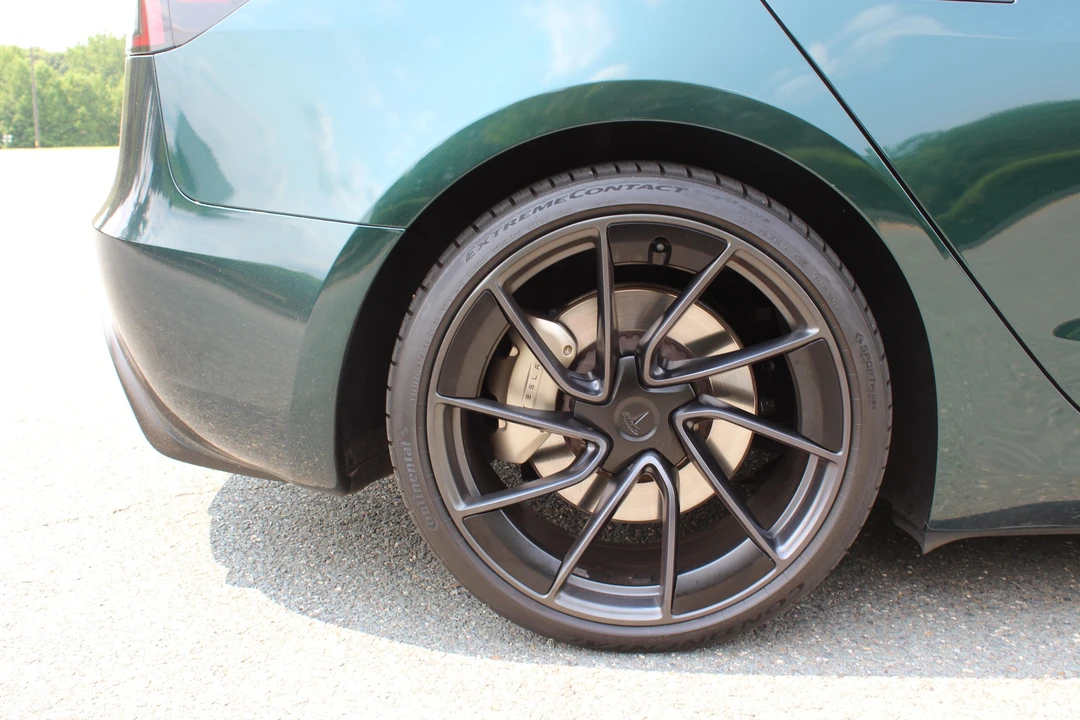 2024 Tesla Model 3 Performance - Image 28 of 31