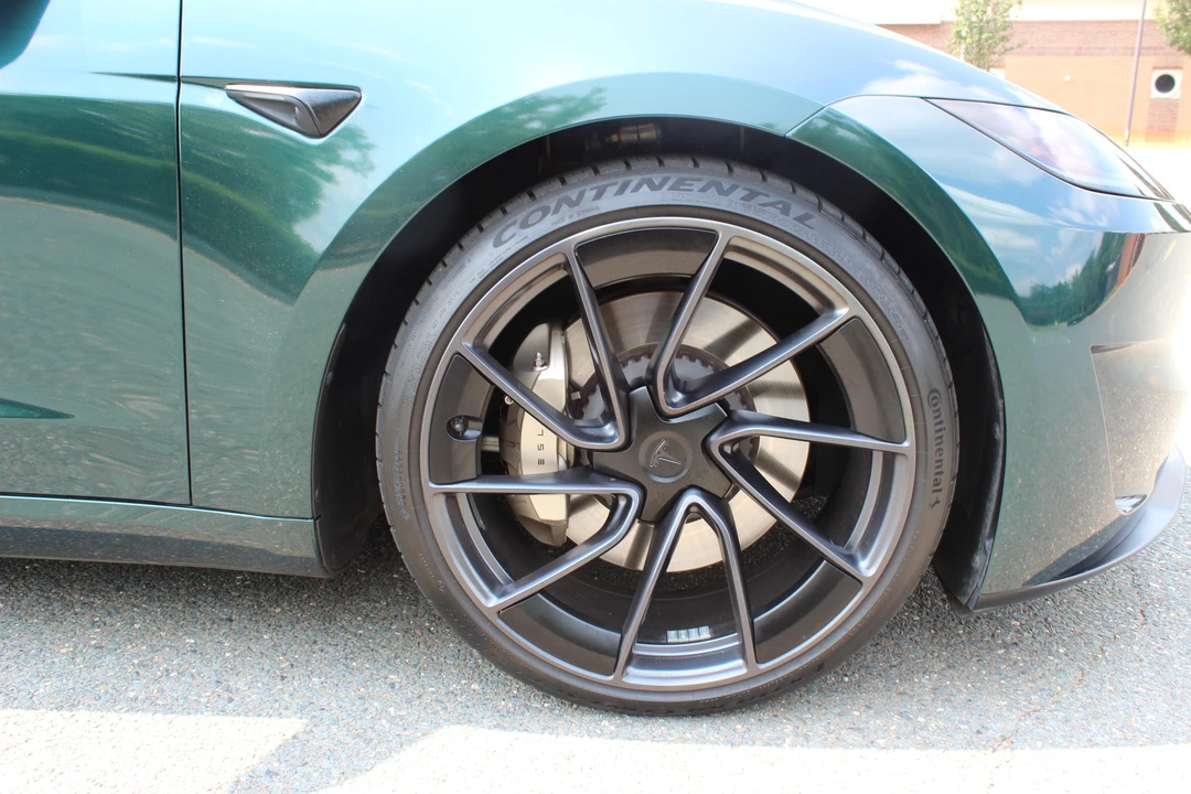 2024 Tesla Model 3 Performance - Image 29 of 31
