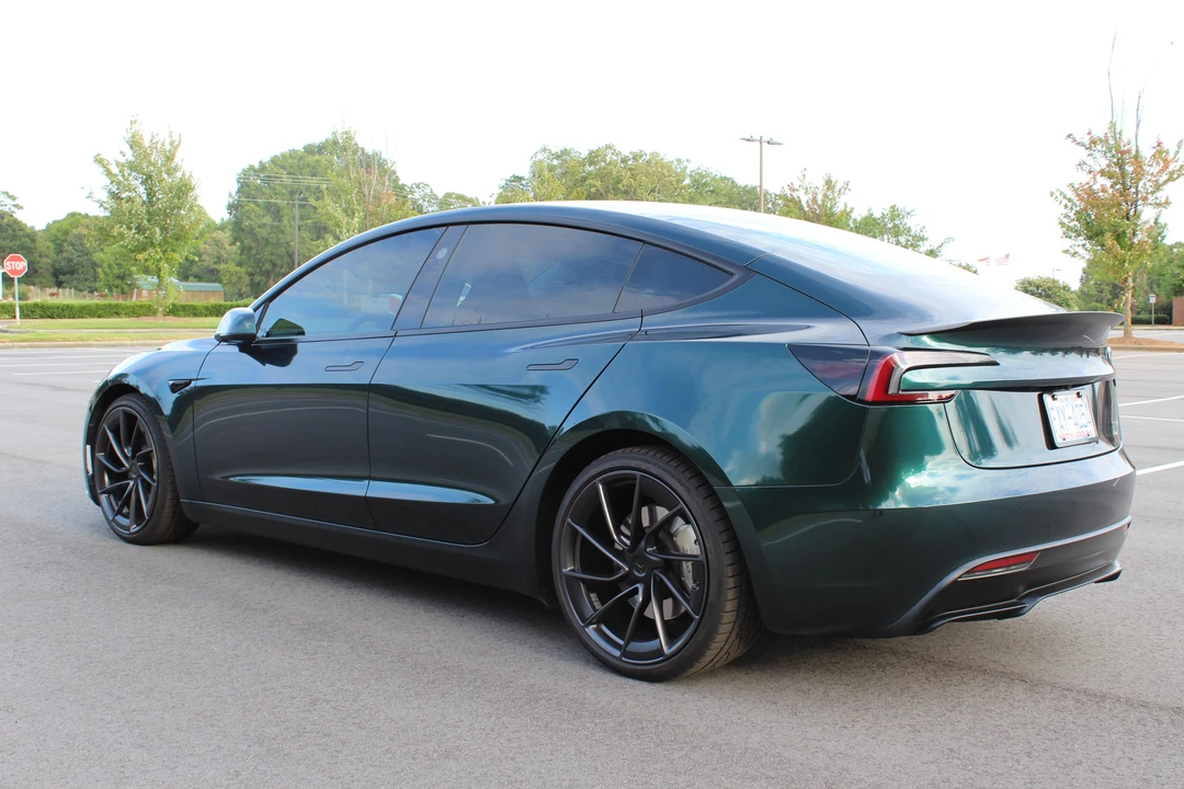 2024 Tesla Model 3 Performance - Image 15 of 31