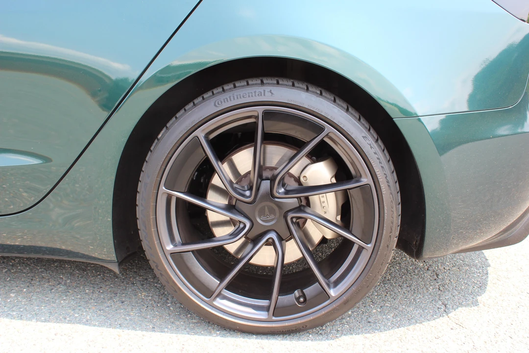 2024 Tesla Model 3 Performance - Image 27 of 31