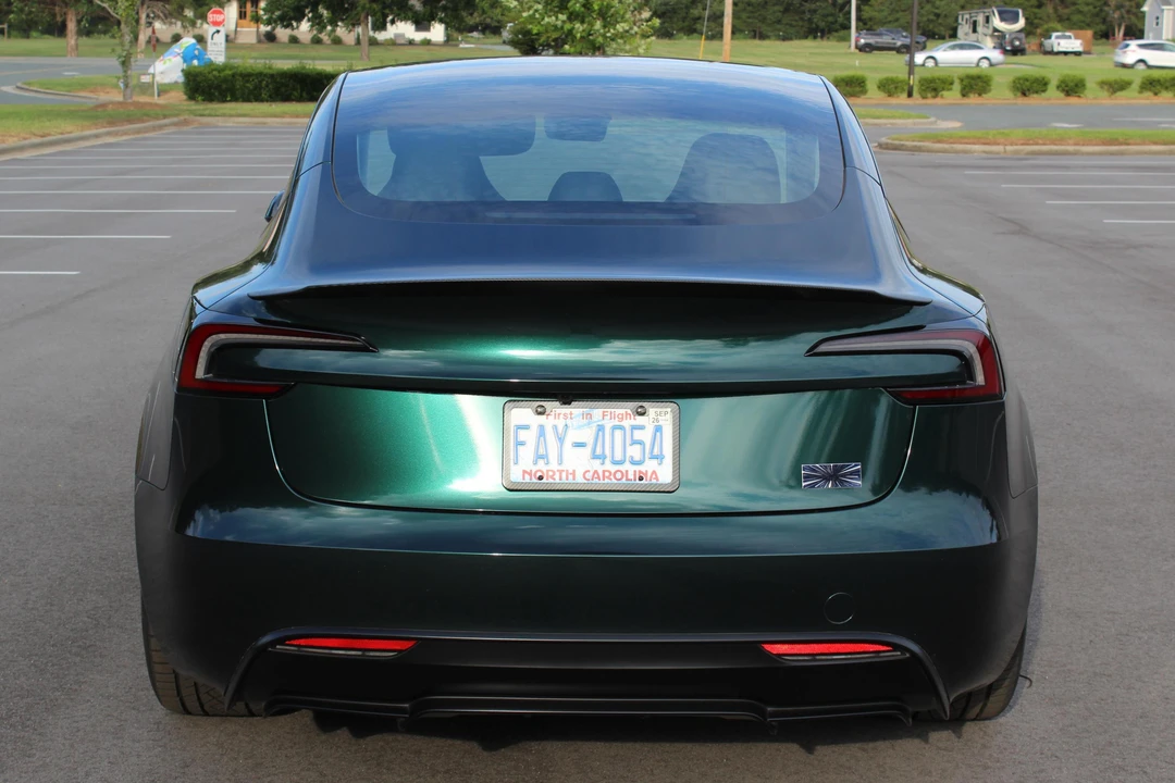 2024 Tesla Model 3 Performance - Image 5 of 31