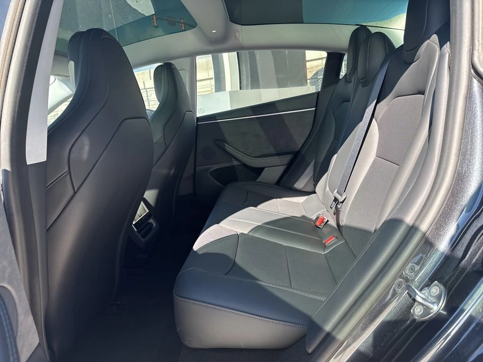 2024 Tesla Model 3 Performance - Image 15 of 21