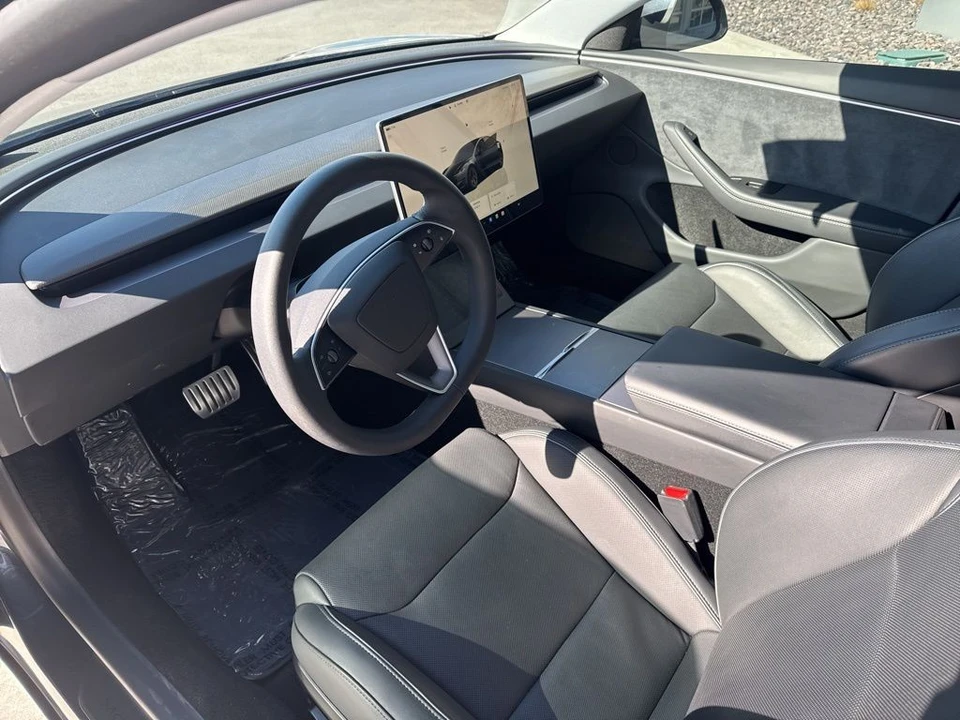 2024 Tesla Model 3 Performance - Image 11 of 21