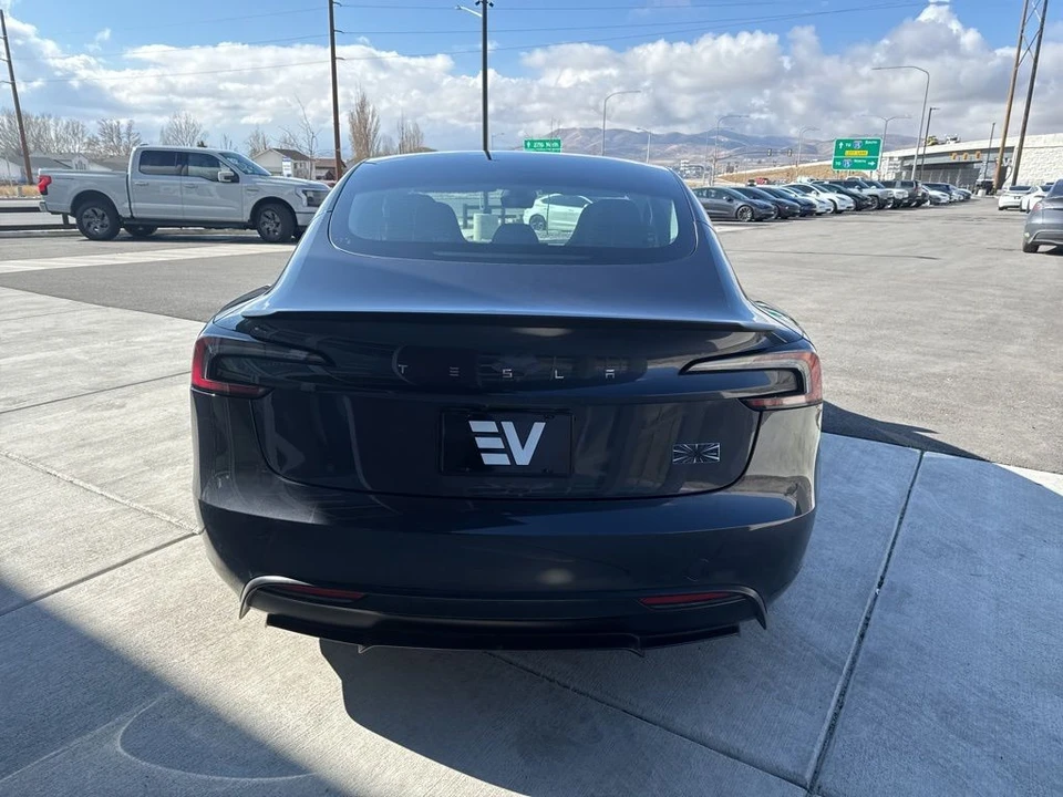 2024 Tesla Model 3 Performance - Image 7 of 21