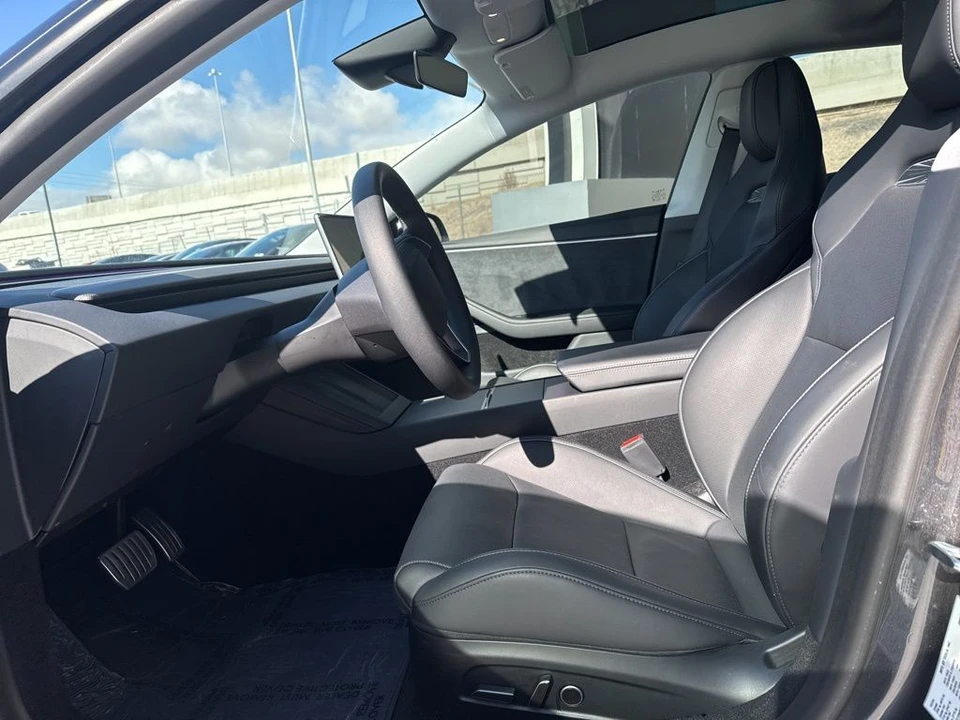 2024 Tesla Model 3 Performance - Image 12 of 21