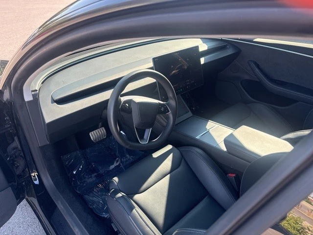 2024 Tesla Model 3 Performance - Image 14 of 21