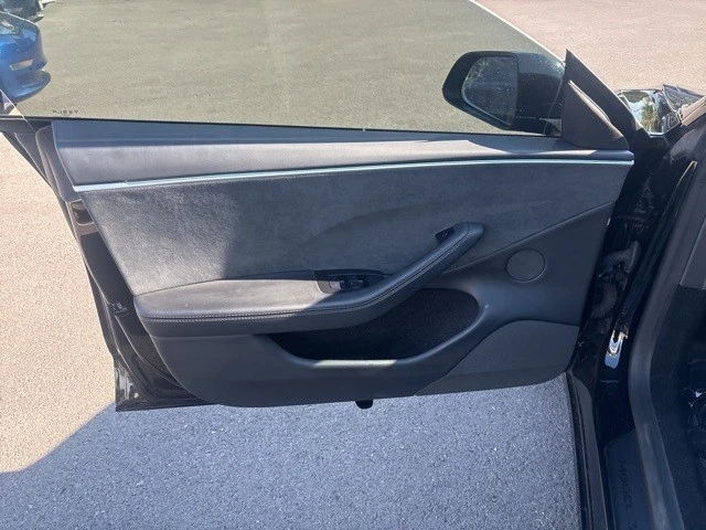 2024 Tesla Model 3 Performance - Image 12 of 21