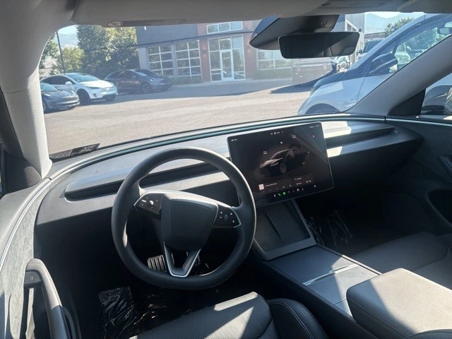 2024 Tesla Model 3 Performance - Image 19 of 21