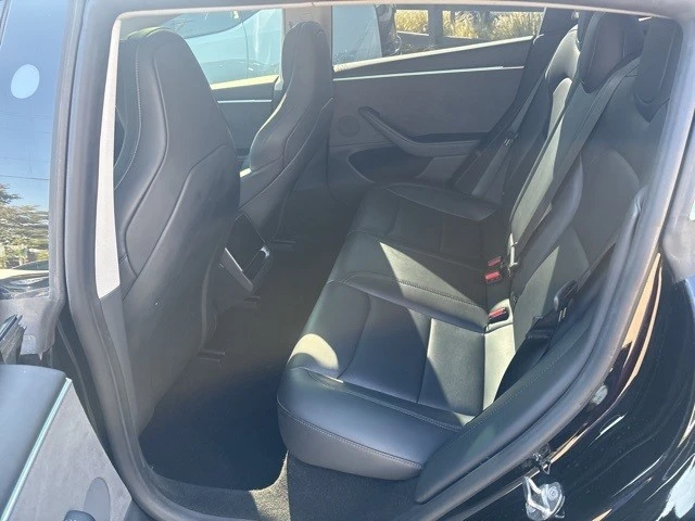 2024 Tesla Model 3 Performance - Image 17 of 21