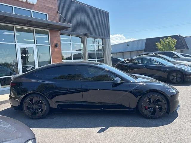 2024 Tesla Model 3 Performance - Image 9 of 21