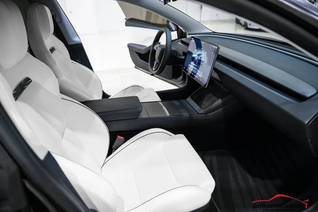 2024 Tesla Model 3 Performance - Image 11 of 21
