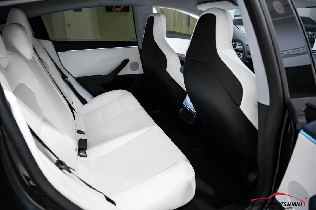 2024 Tesla Model 3 Performance - Image 10 of 21
