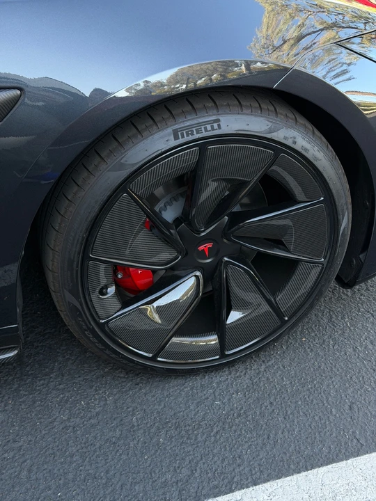 2024 Tesla Model 3 Performance - Image 24 of 28