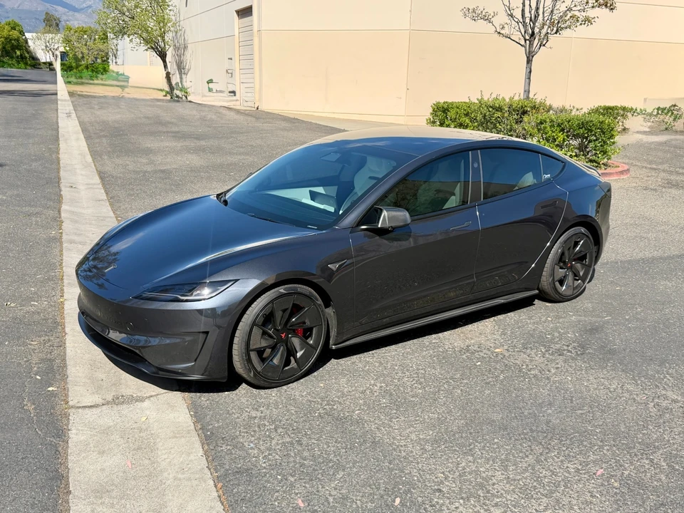 2024 Tesla Model 3 Performance - Image 10 of 28