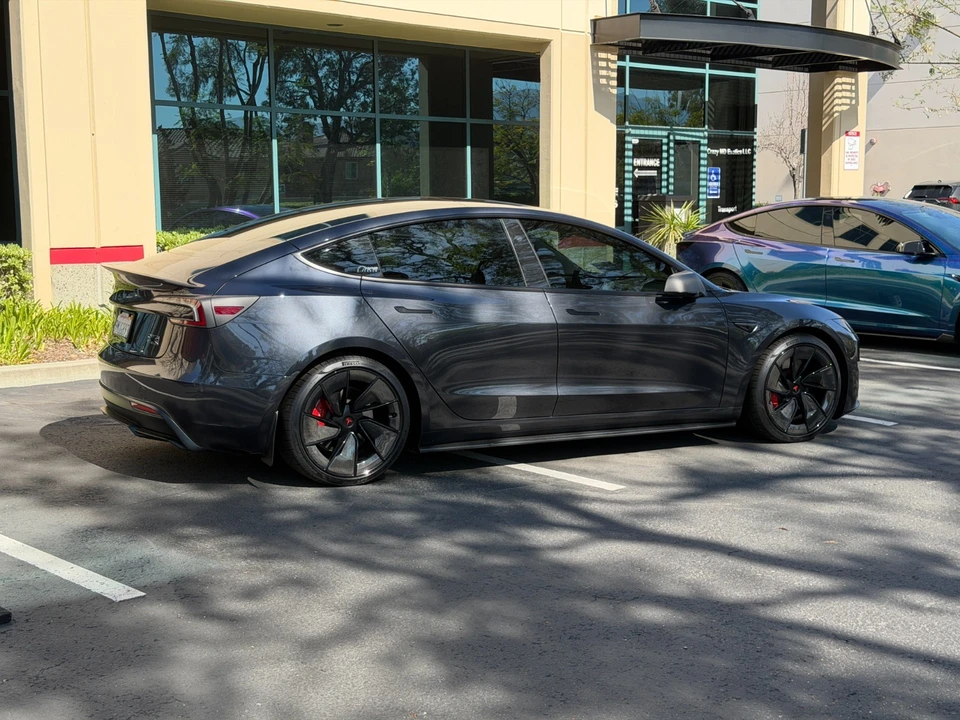 2024 Tesla Model 3 Performance - Image 14 of 28