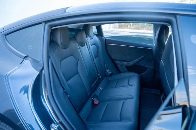 2024 Tesla Model 3 Performance - Image 15 of 19