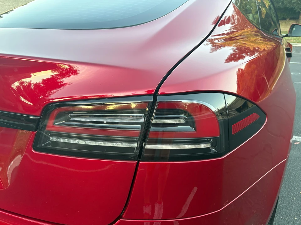 2024 Tesla Model S - Image 18 of 31