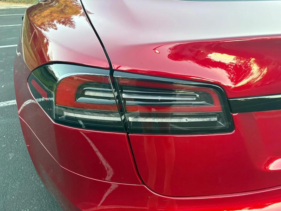 2024 Tesla Model S - Image 16 of 31