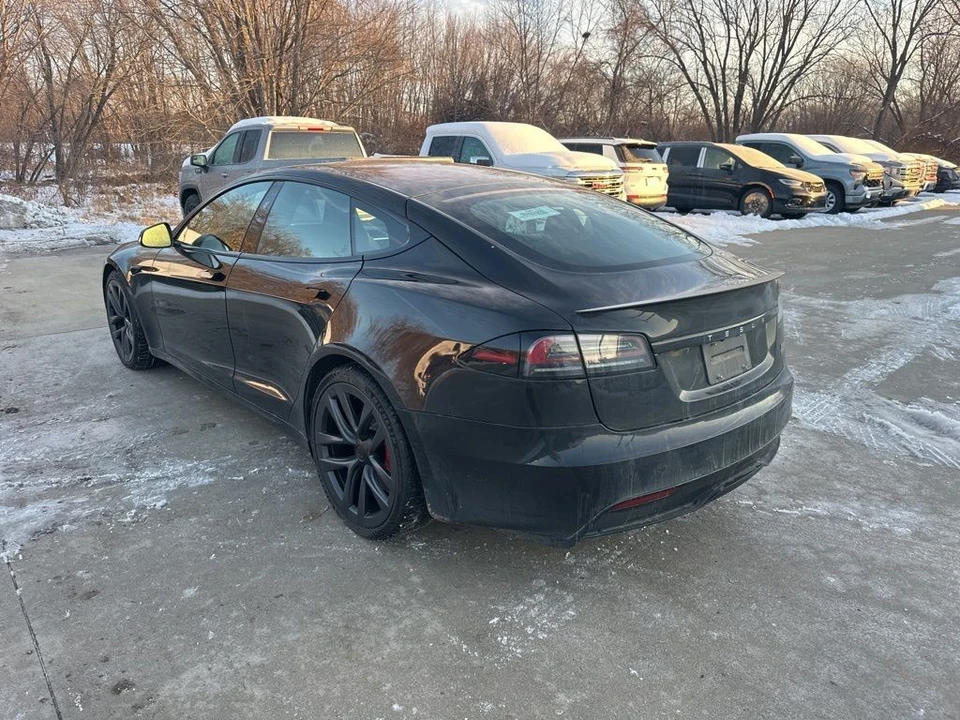 2024 Tesla Model S Plaid - Image 8 of 12