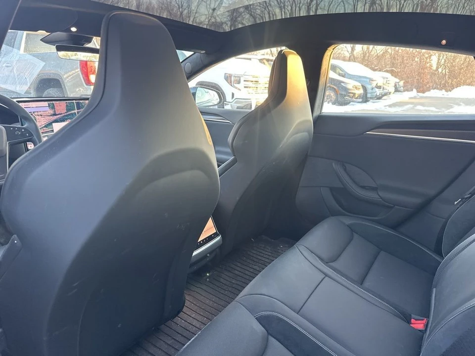 2024 Tesla Model S Plaid - Image 10 of 12