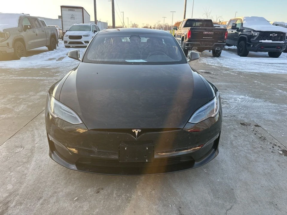 2024 Tesla Model S Plaid - Image 3 of 12