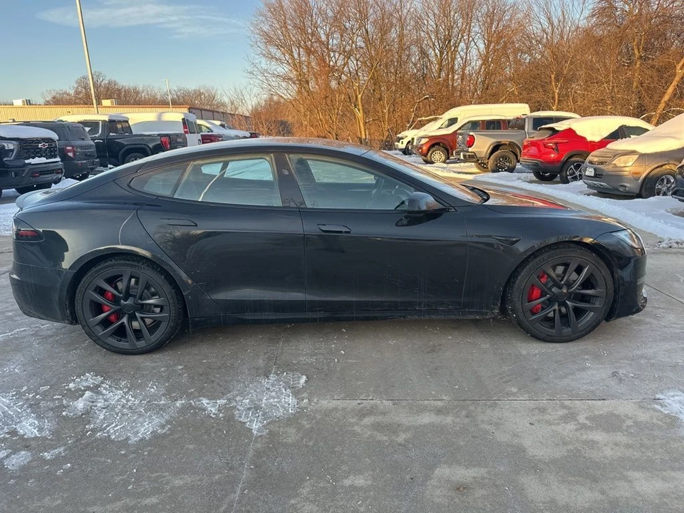 2024 Tesla Model S Plaid - Image 5 of 12