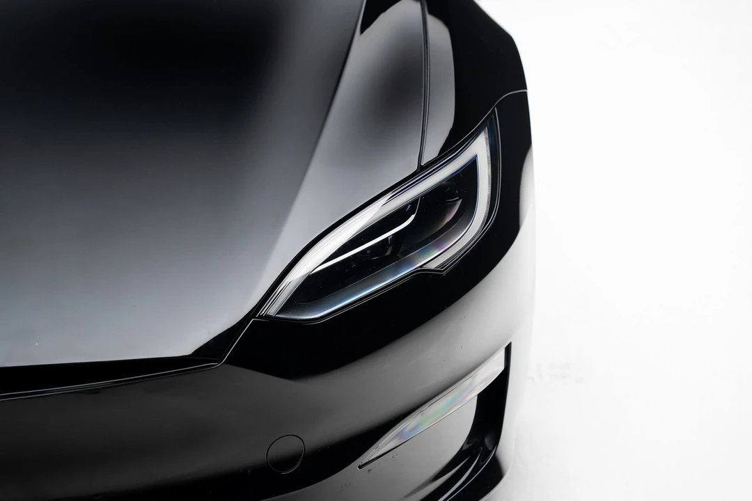 2024 Tesla Model S Plaid - Image 11 of 21