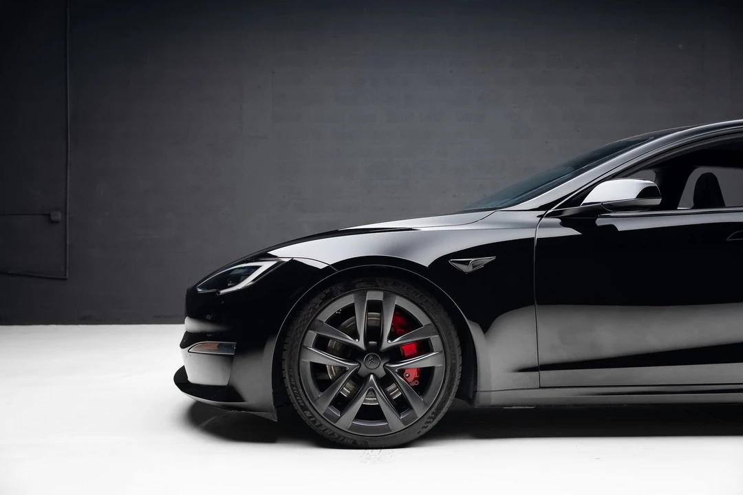 2024 Tesla Model S Plaid - Image 18 of 21