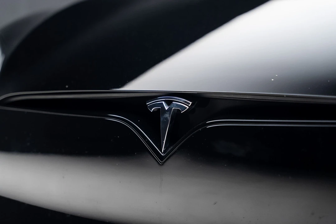 2024 Tesla Model S Plaid - Image 13 of 21