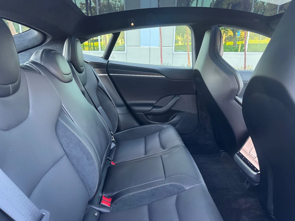 2024 Tesla Model S Plaid - Image 6 of 7