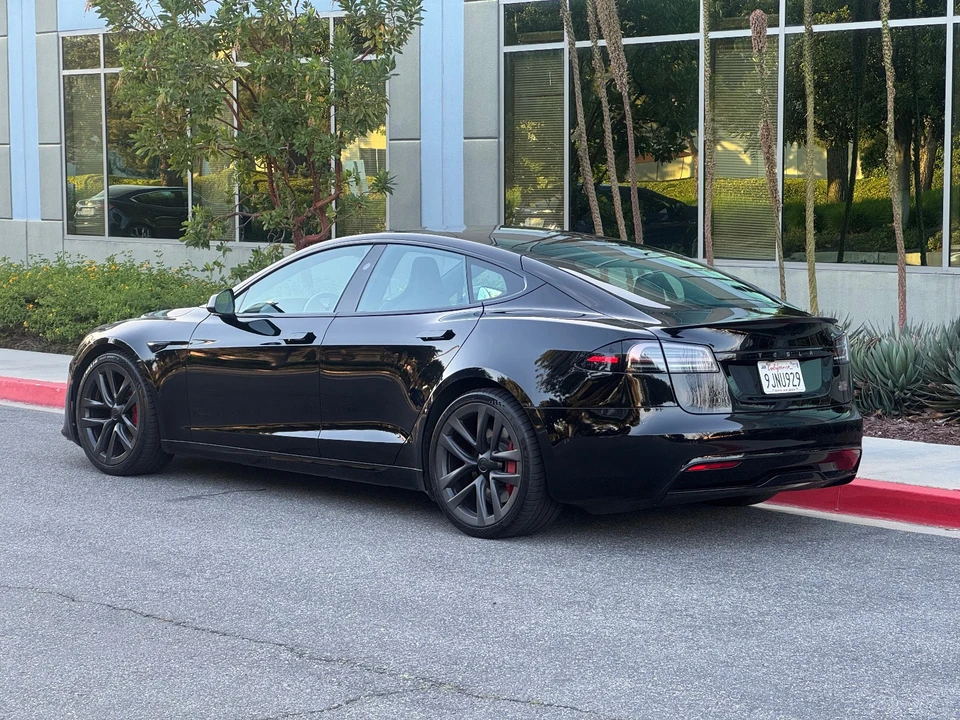 2024 Tesla Model S Plaid - Image 2 of 7