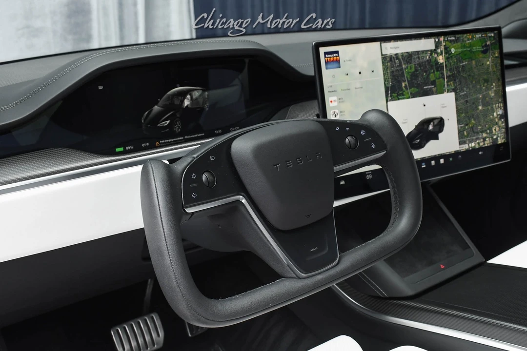 2024 Tesla Model S Plaid - Image 9 of 21