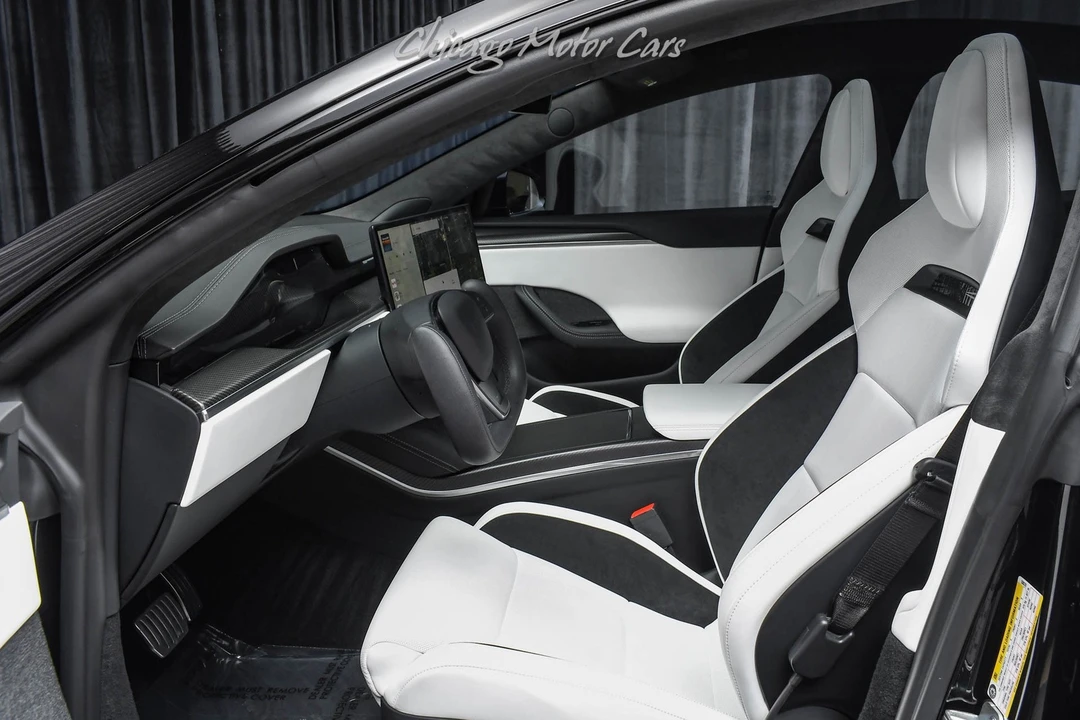 2024 Tesla Model S Plaid - Image 17 of 21