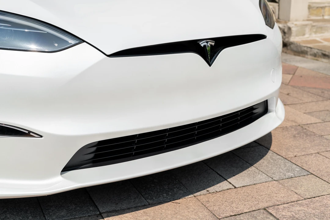 2024 Tesla Model S Plaid - Image 11 of 31