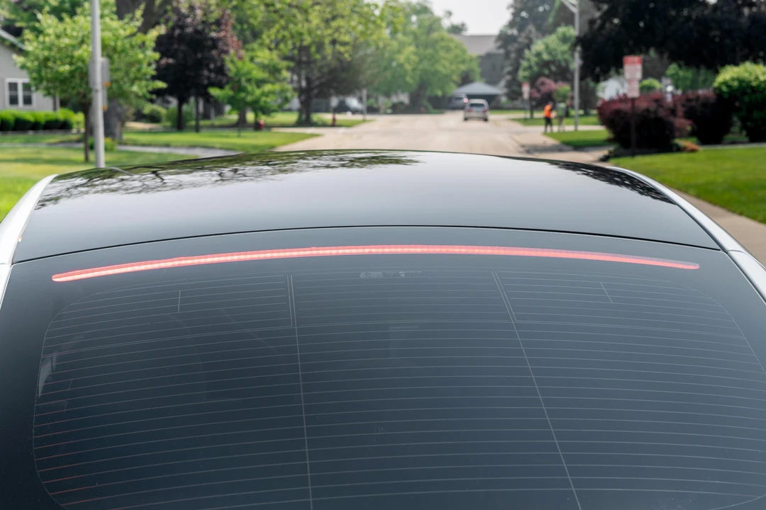 2024 Tesla Model S Plaid - Image 22 of 31