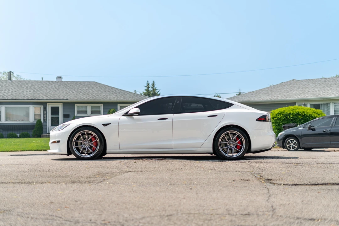 2024 Tesla Model S Plaid - Image 6 of 31