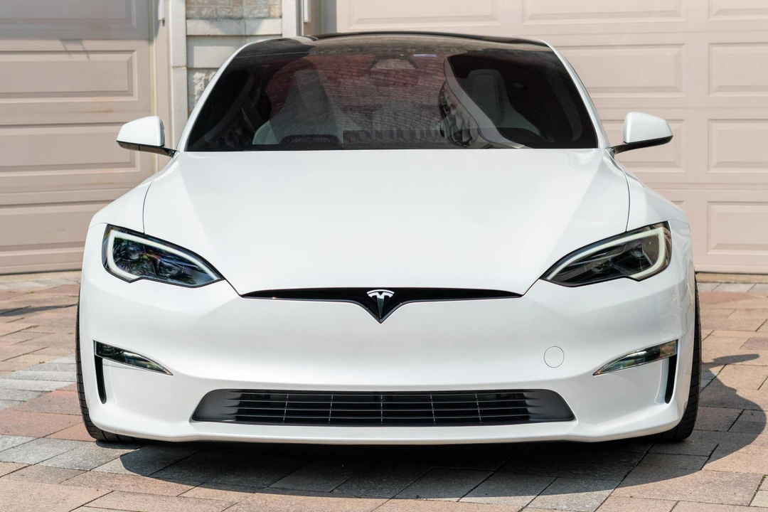 2024 Tesla Model S Plaid - Image 2 of 31