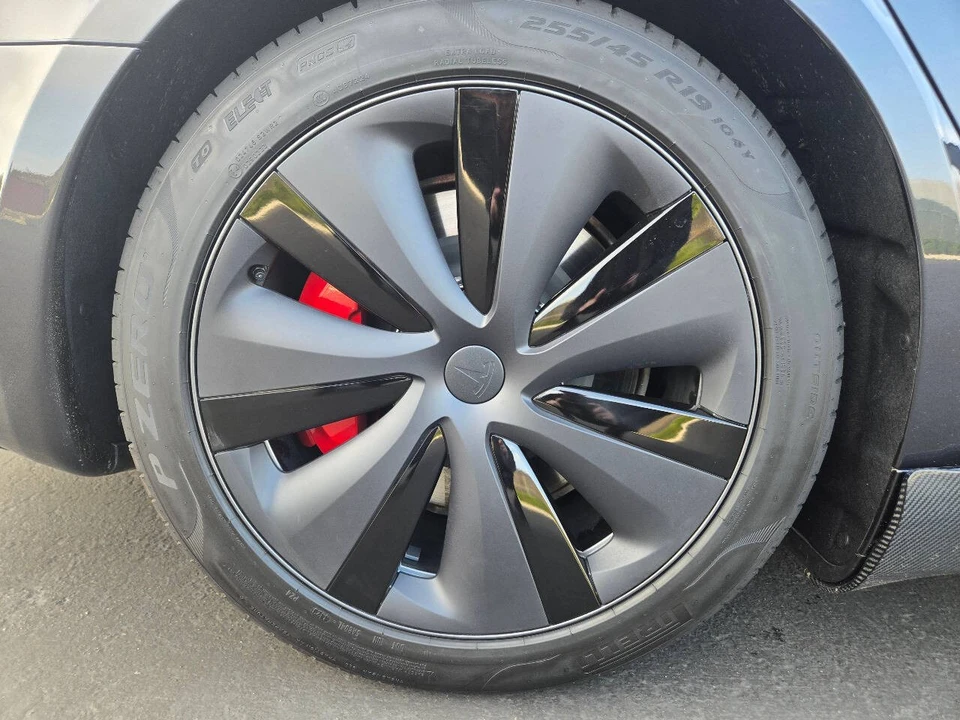 2024 Tesla Model S Plaid - Image 18 of 21