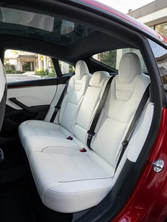 2024 Tesla Model S Plaid - Image 8 of 17