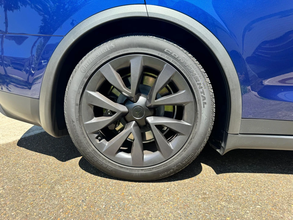 2024 Tesla Model X - Image 23 of 31