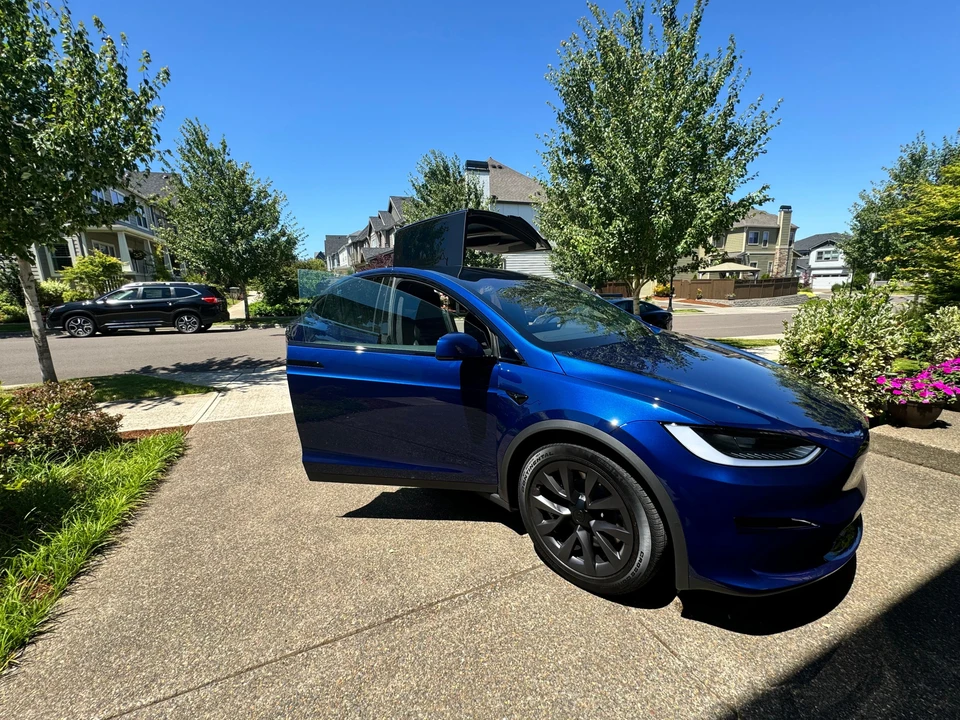 2024 Tesla Model X - Image 16 of 31