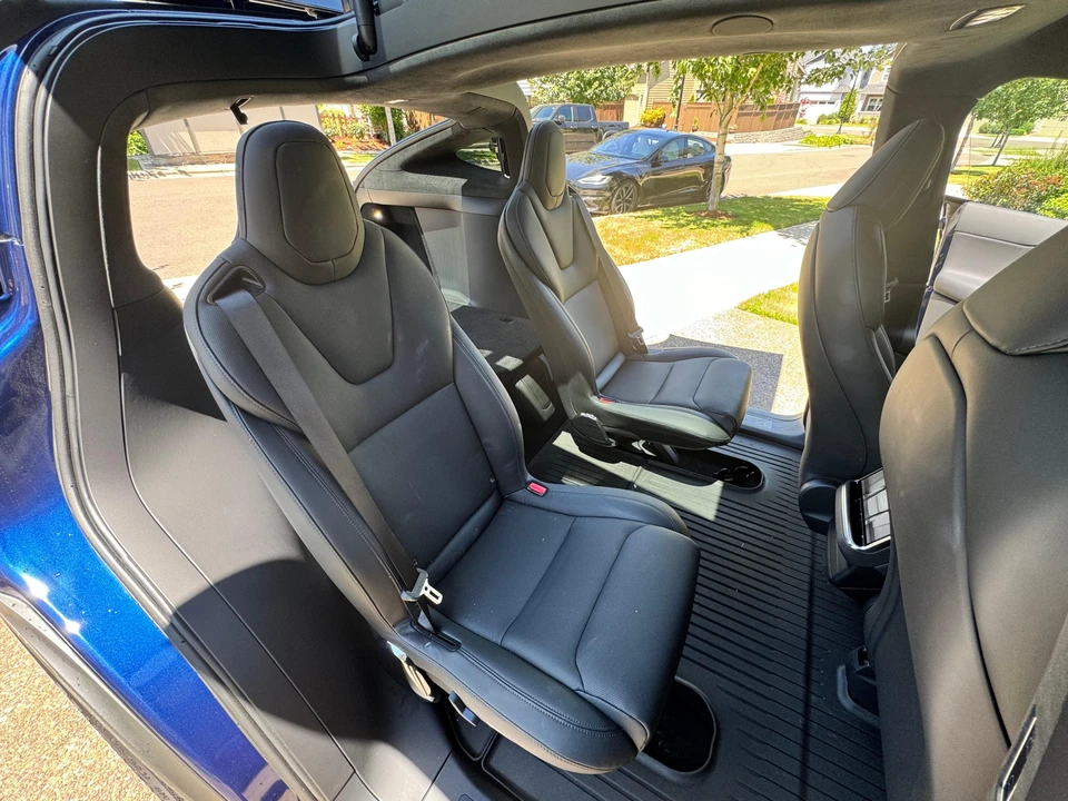 2024 Tesla Model X - Image 30 of 31