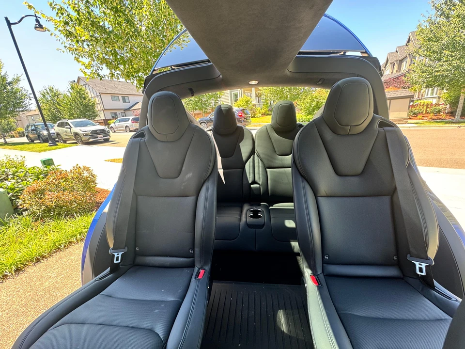 2024 Tesla Model X - Image 31 of 31