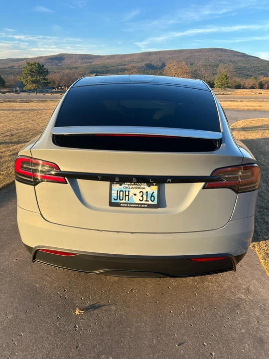 2024 Tesla Model X - Image 9 of 21