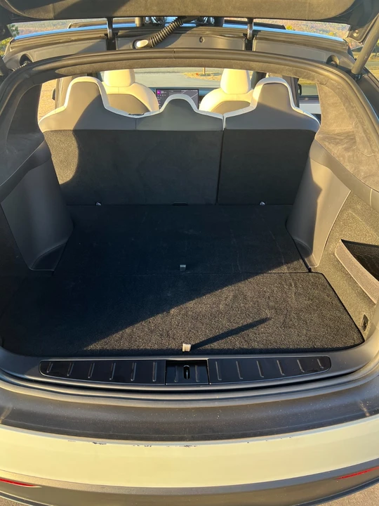 2024 Tesla Model X - Image 14 of 21