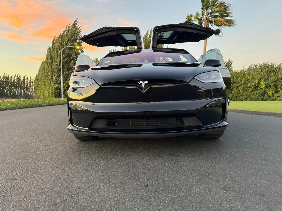 2024 Tesla Model X - Image 14 of 31