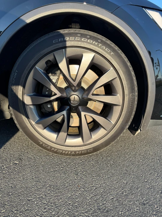 2024 Tesla Model X - Image 31 of 31