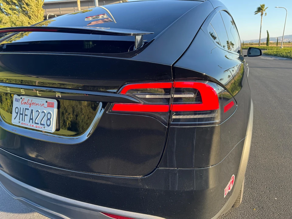 2024 Tesla Model X - Image 24 of 31