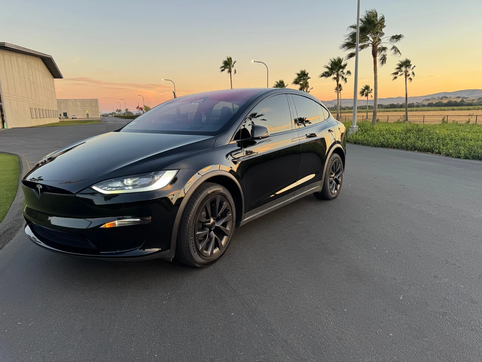 2024 Tesla Model X - Image 7 of 31